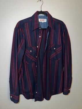 Squaw Valley Men’s Navy and Burgundy Striped Lightweight Shirt Jacket